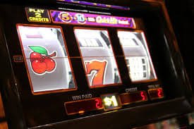 Suasana Live Casino Boom89 — meja permainan langsung dengan dealer berpengalaman